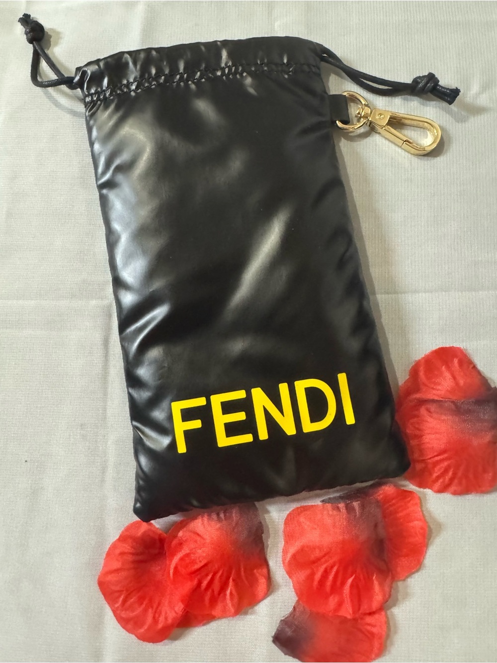 FENDI 💯% Authentic cushioned eyewear Pouch with Yellow Iconic Logo and Gold Clip